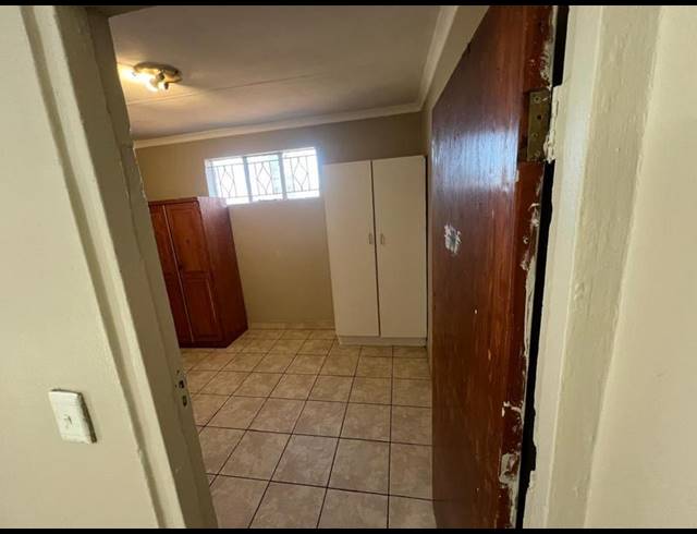 1 BEDROOM PROPERTY TO RENT IN BEZUIDENHOUT VALLEY